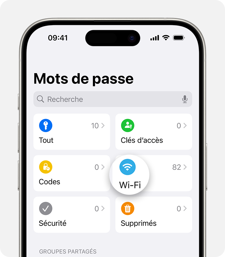 Capture d’écran de l’app Mots de passe sur iPhone : sous iOS 18, vous pouvez ouvrir l’app Mots de passe pour trouver des informations sur les réseaux Wi‑Fi auxquels vous vous êtes déjà connecté.
