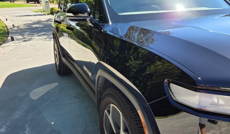 2023 Rivian R1S Adventure