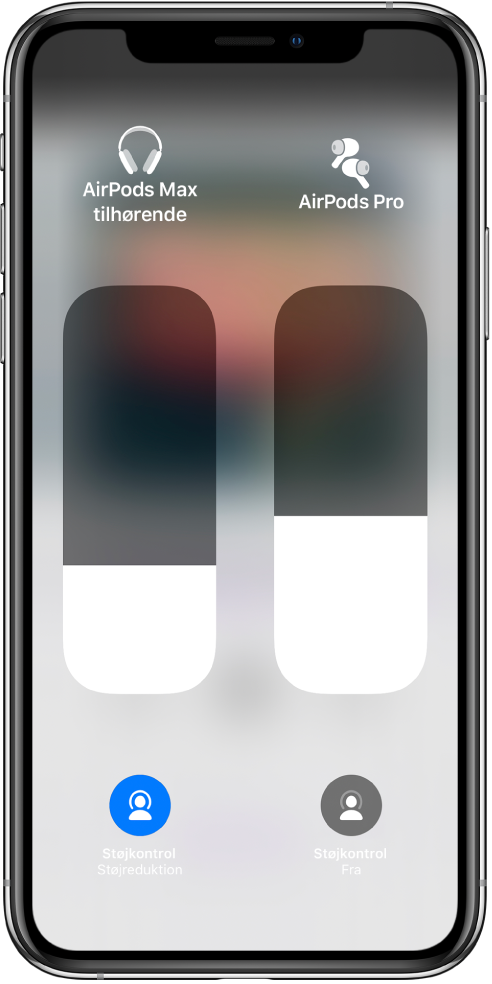 Lydstyrkemærker for to sæt AirPods. Knapper til Støjkontrol vises under lydstyrkemærkerne.