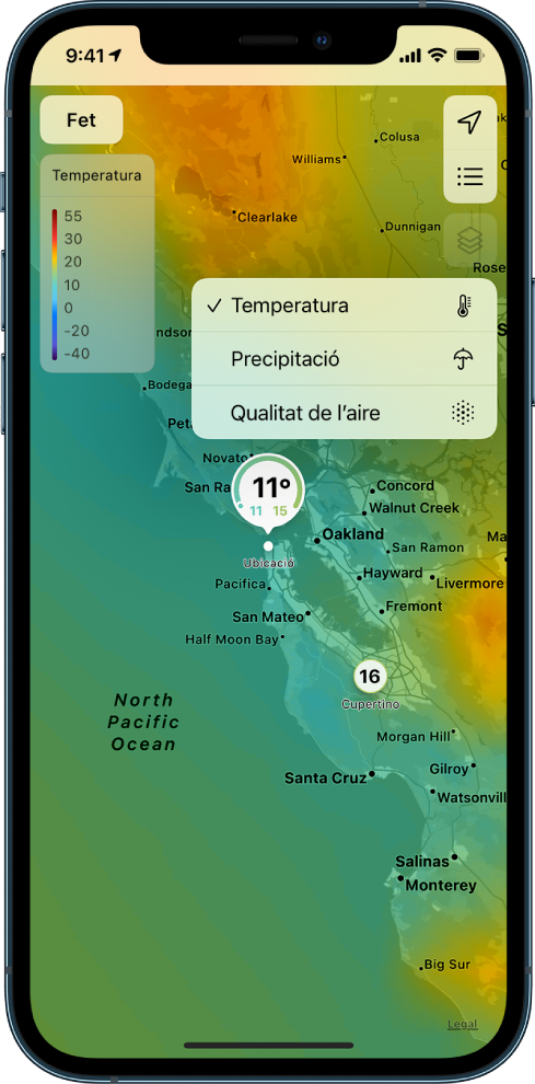 Un mapa de la temperatura de la teva zona ocupa tota la pantalla. A l’angle superior dret, de dalt a baix, hi ha els botons “Ubicació actual” i “Ubicacions favorites”. Al mig de la pantalla hi ha un menú amb els botons següents per canviar la visualització de la pantalla: Temperatura, Precipitació i “Qualitat de l’aire”. A l’angle superior esquerre hi ha el botó Fet.