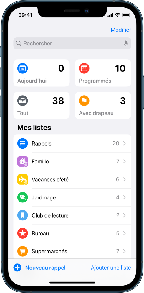 Un écran avec plusieurs listes dans Rappels. Le champ de recherche s’affiche en dessus des listes intelligentes, en haut, pour les rappels pour aujourd’hui, les rappels programmés, tous les rappels et les rappels avec drapeaux. Le bouton « Ajouter une liste » se trouve en bas à droite.