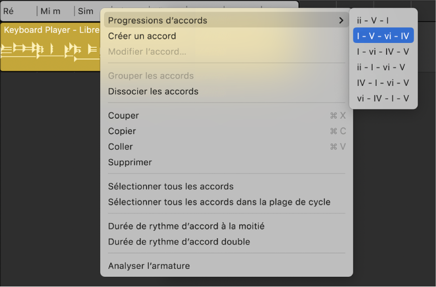 Figure. Groupe d’accords sélectionné sur la piste d’accords avec le sous-menu « Progressions des accords » ouvert et affichant la progression d’accords sélectionnée.