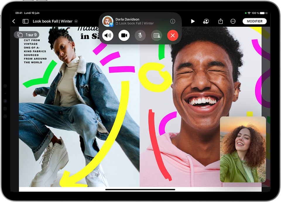 Un appel FaceTime avec une session SharePlay affichant un contenu vidéo Apple TV+ en cours de partage lors de l’appel. Les commandes FaceTime sont affichées en haut de l’écran. La vidéo est en cours de lecture sous les commandes. Les commandes de lecture se trouvent en bas de l’écran.
