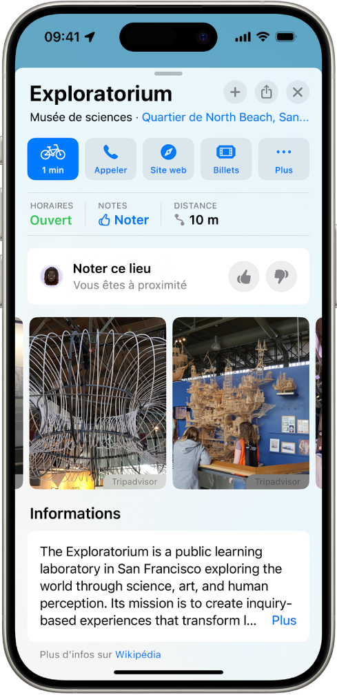 La fiche de lieu d’un musée indiquant qu’il est ouvert, avec des notes, une description, des photos ainsi que des boutons permettant d’appeler le musée, de se rendre sur son site web et d’acheter des billets.
