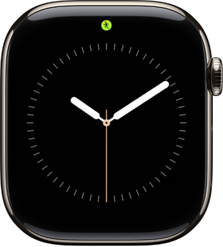 واجهة Apple Watch مع نقطة نشاط مباشر في الجزء العلوي الأوسط.