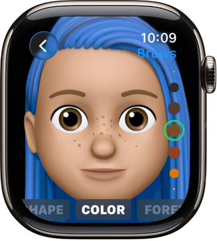 Приложението Memoji на Apple Watch, показващо екрана за редактиране на носа. Има близък план на лицето, в центъра е областта около носа. В долния край се появява думата Color (Цвят).
