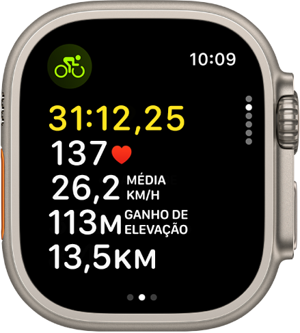 Um exercício de bicicleta em andamento mostra o tempo decorrido, batimentos, velocidade média, ganho de elevação e distância total.