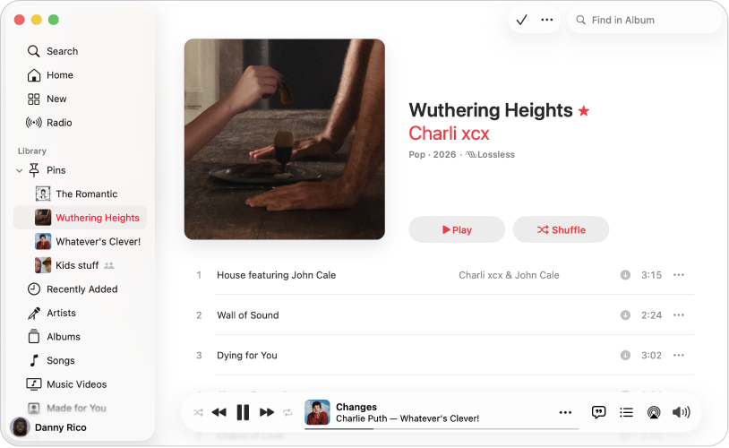 Das Apple Music-Fenster mit angepinnten Alben in der Seitenleiste.