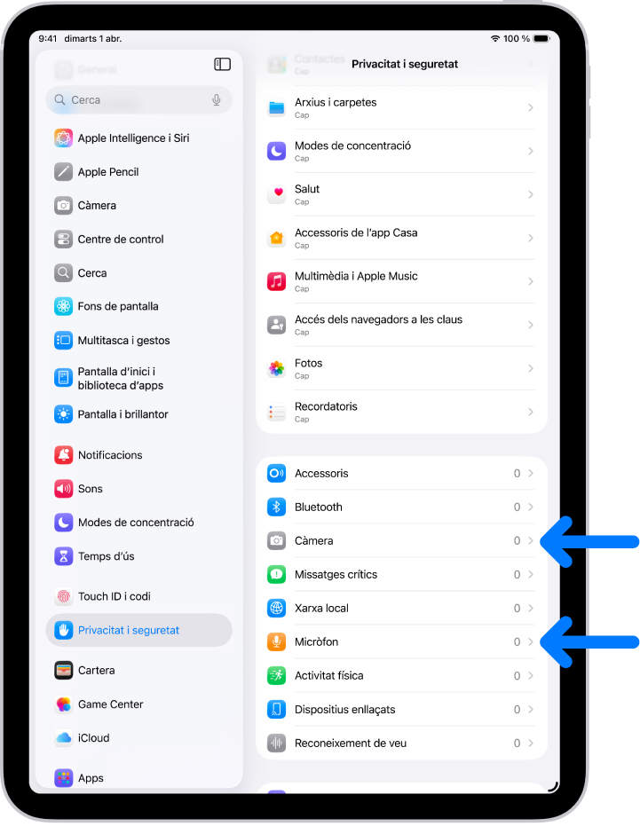 La pantalla “Privacitat i seguretat” amb la configuració per controlar quines apps poden utilitzar la càmera, el micròfon i altres elements de l’iPad.