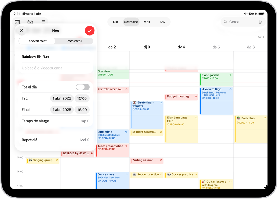 Un calendari a la vista setmanal mostra la finestra per crear un esdeveniment.