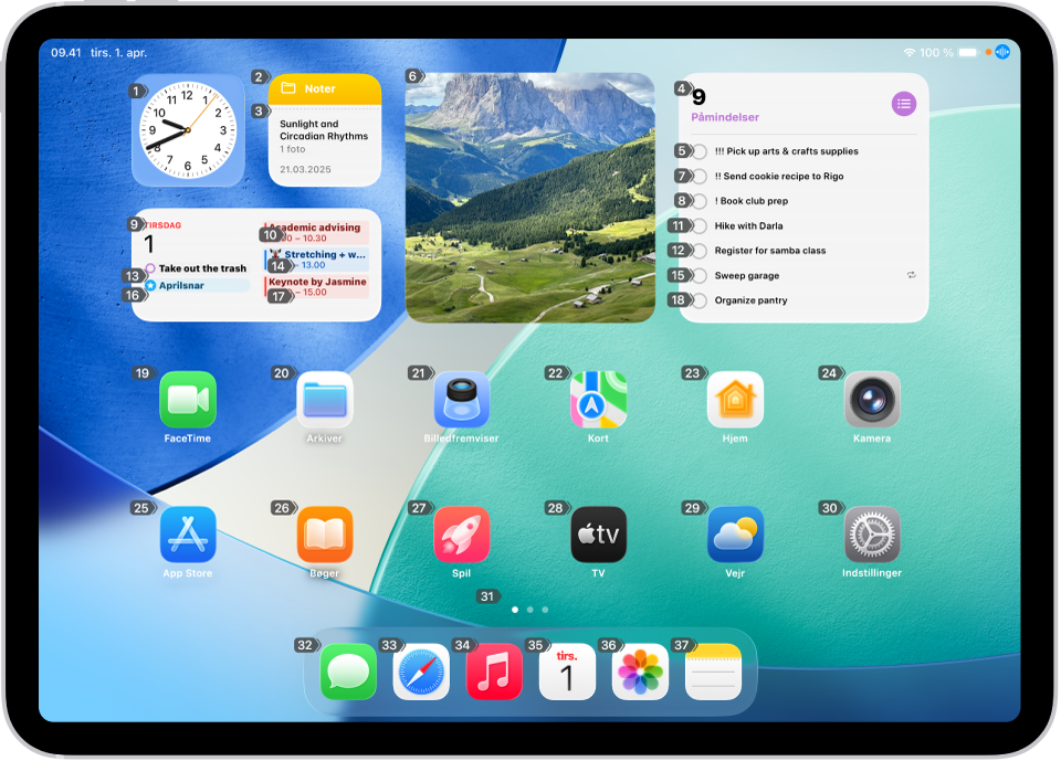 En iPad, der viser et tal ud for hvert emne på hjemmeskærmen. Øverst på skærmen vises Stemmekontrol-kommandoen “Vis tal”.