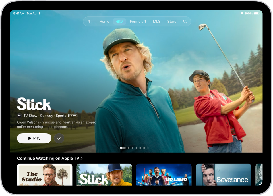 Apple TV -välilehti, jossa näkyy Apple Original keskellä Jatka katsomista -rivin yläpuolella. Näytön yläreunassa vasemmalta oikealle ovat seuraavat välilehdet: Koti, Apple TV, MLS, Store, Viimeisimmät ostot ja Haku.