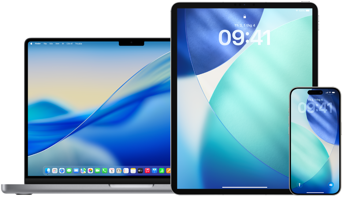 Một MacBook Pro, iPad và iPhone.