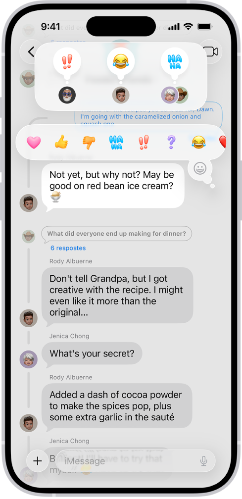 Una conversa de l’app Missatges amb tapbacks visibles a prop de la part superior de la pantalla i el menú de tapbacks visible a sobre d’un missatge.