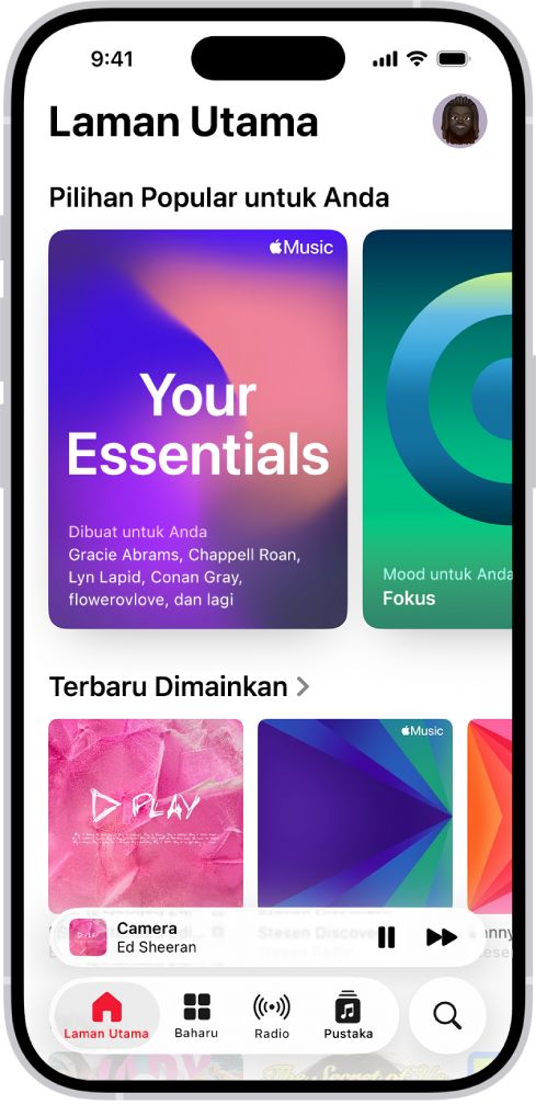 Tab Laman Utama dalam app Muzik menunjukkan Pilihan Popular di bahagian atas. Anda boleh meleret ke kiri atau kanan untuk melihat lebih banyak muzik hanya untuk anda. Terbaru Dimain kelihatan di bawah.