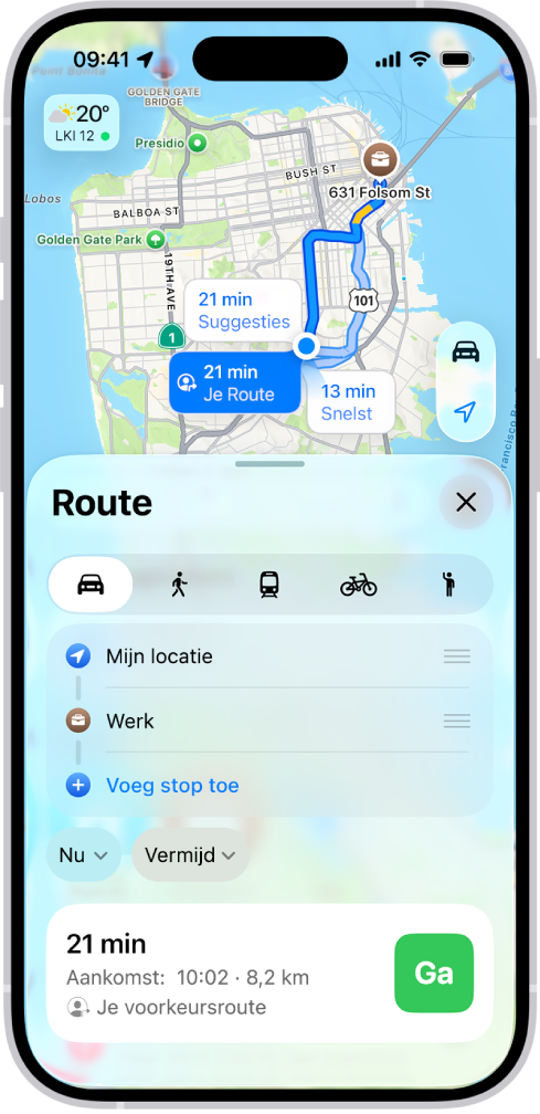 Een iPhone met een kaart met verschillende autoroutes naar dezelfde bestemming. Bij elke route staan de geschatte tijd en afstand en een knop 'Start' om de stapsgewijze routebeschrijving te starten. Met de kleurcodering wordt op elke route de verkeerssituatie aangegeven.