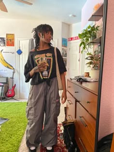 Urban Boho Fashion, Oversized Clothing Aesthetic, Boho Chill Outfits, Locs Outfit, Alt Earthy Black Woman, Basic Indie Outfits, Earthy Boho Outfits Winter, Earthy Tomboy Aesthetic, Outfits With Locs