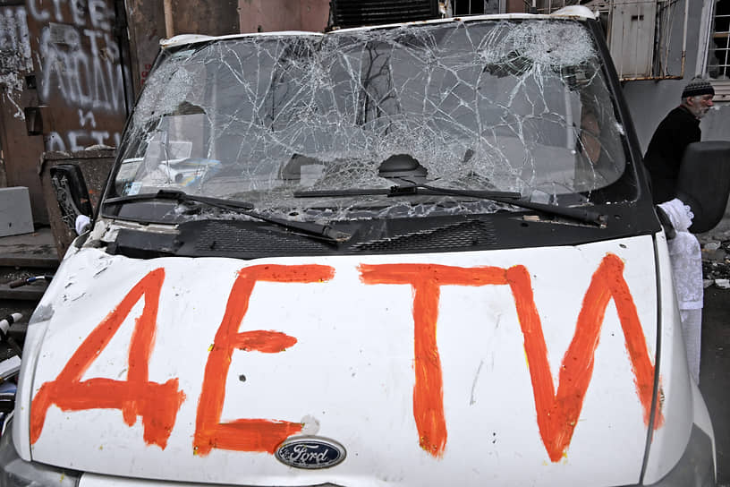 Надпись на разбитом автомобиле