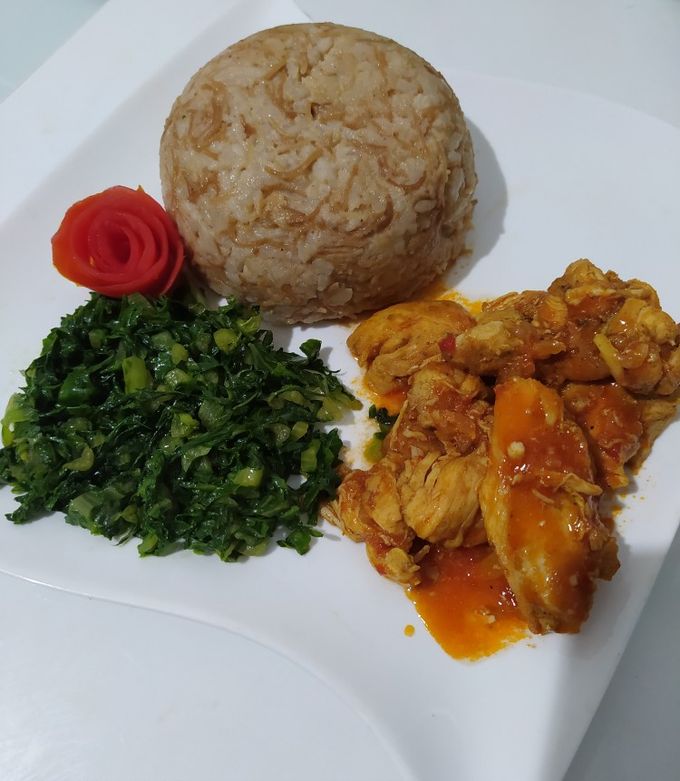 A picture of Rice with peanut butter.