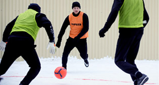 Павел Мамаев сыграл в футбол в СИЗО
