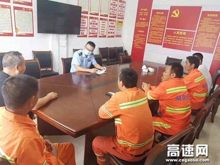 ¹ãÎ÷ÓñÁÖ¸ßËÙ¹«Â·¹ðƽһ´ó¶Ó¿ªÕ¹ÉæÂ·Ê©¹¤°²È«Åàѵ